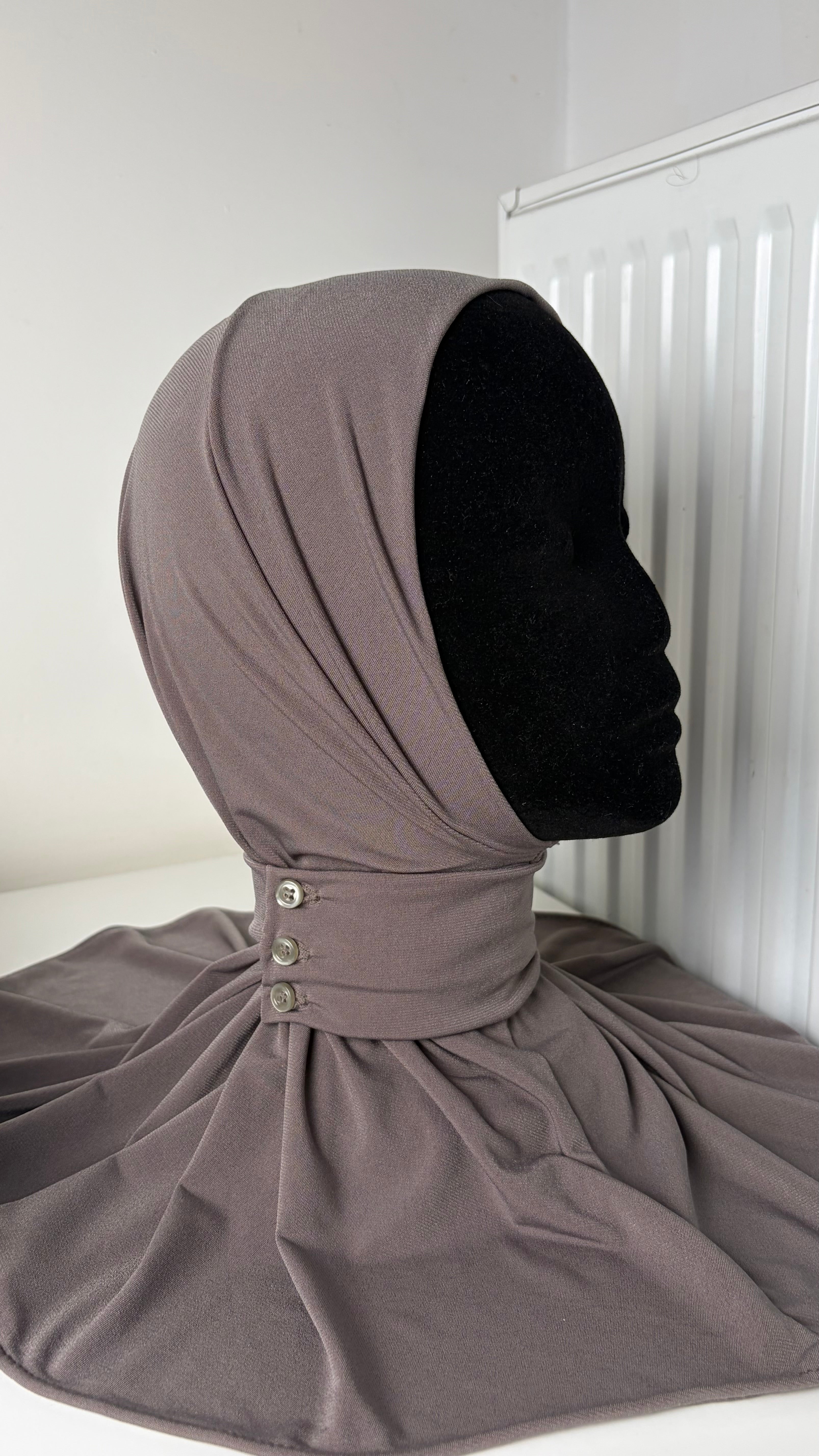 Cagoule Hijab à Enfiler avec Attache Boutonnée