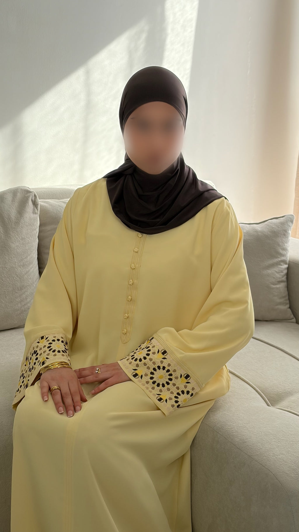 Abaya Orientale Florale – Robe Longue Modeste en Crêpe de Soie