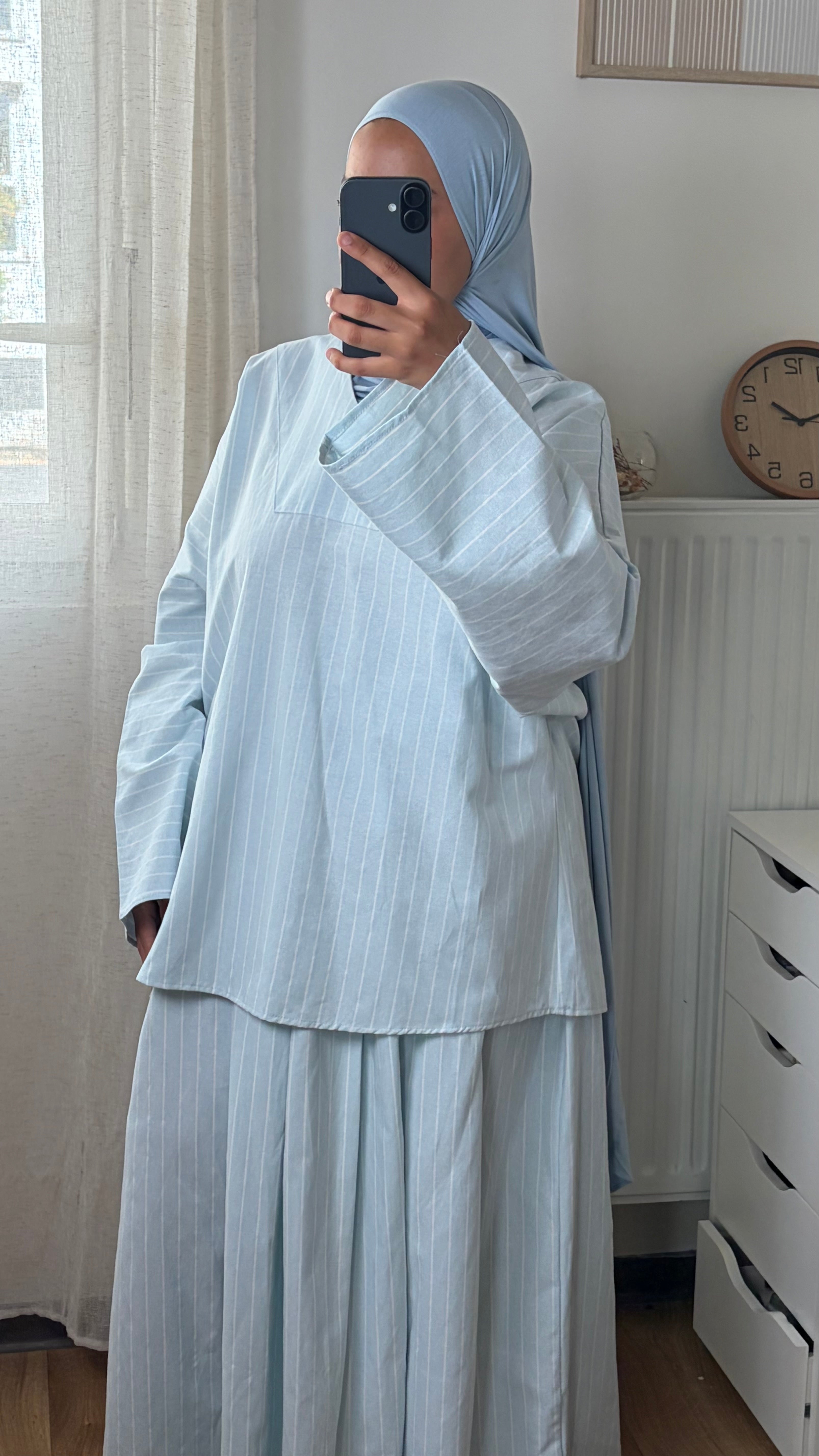 Ensemble Tunique et Jupe Longue à Fines Rayures