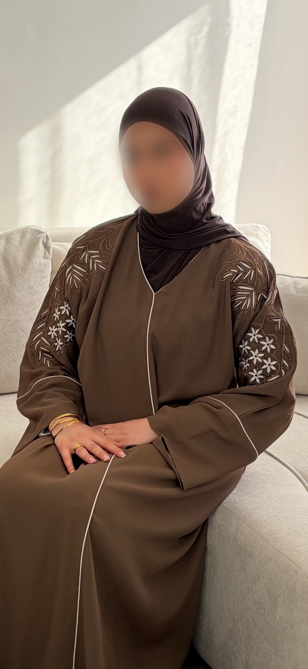 Abaya Florale – Robe Longue Légère à Motifs Floraux Féminins