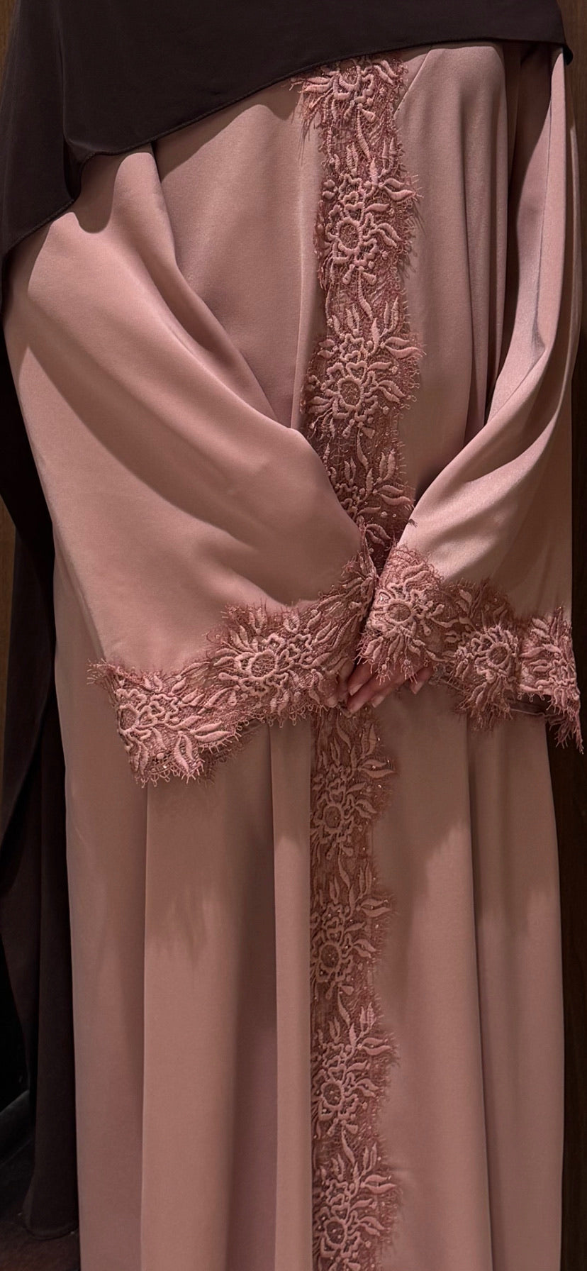 Abaya guipure soie de Médine - coupe ample - Yuméa