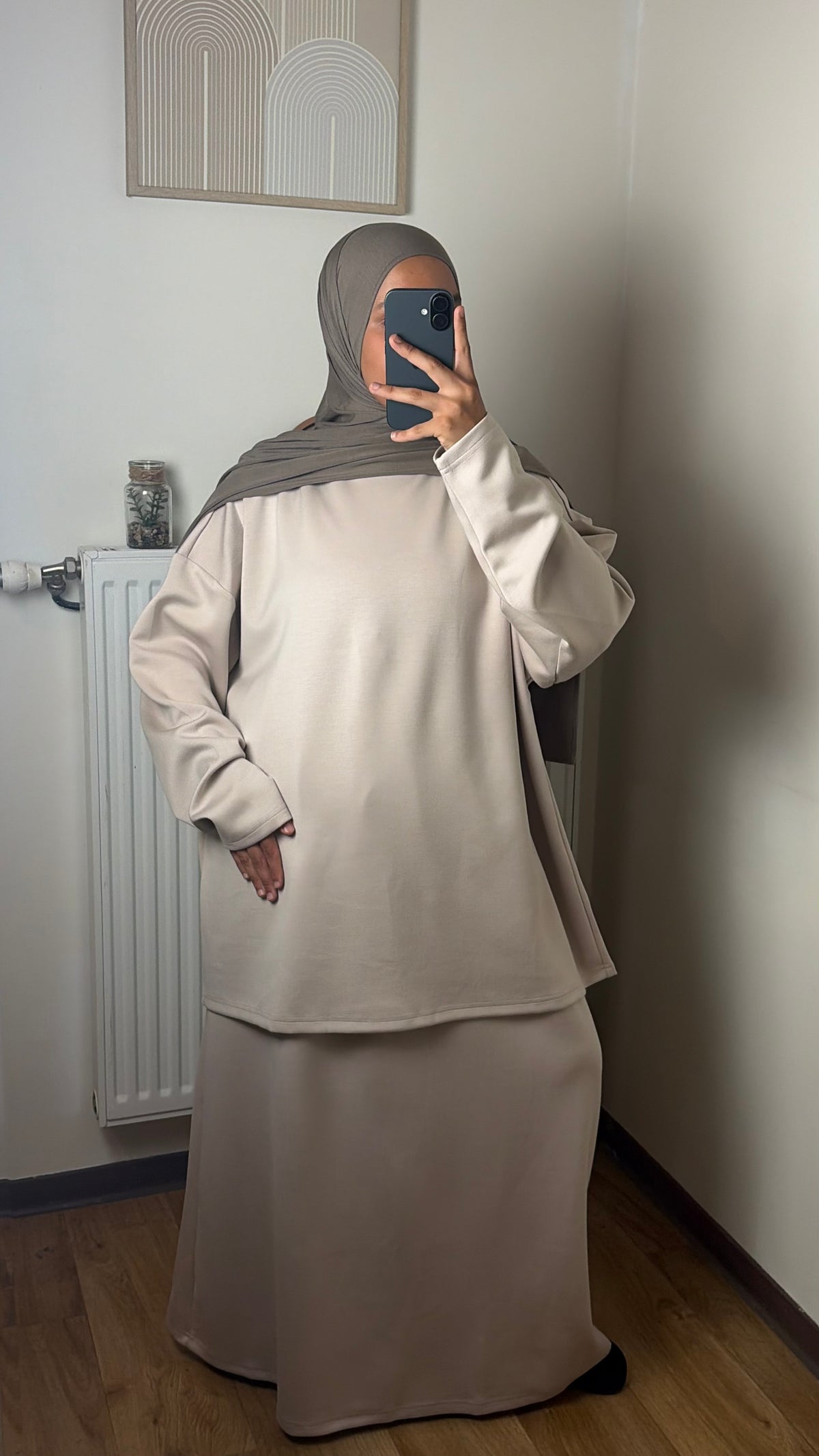 Ensemble jupe longue et haut assorti pour femme voilée – Yuméa