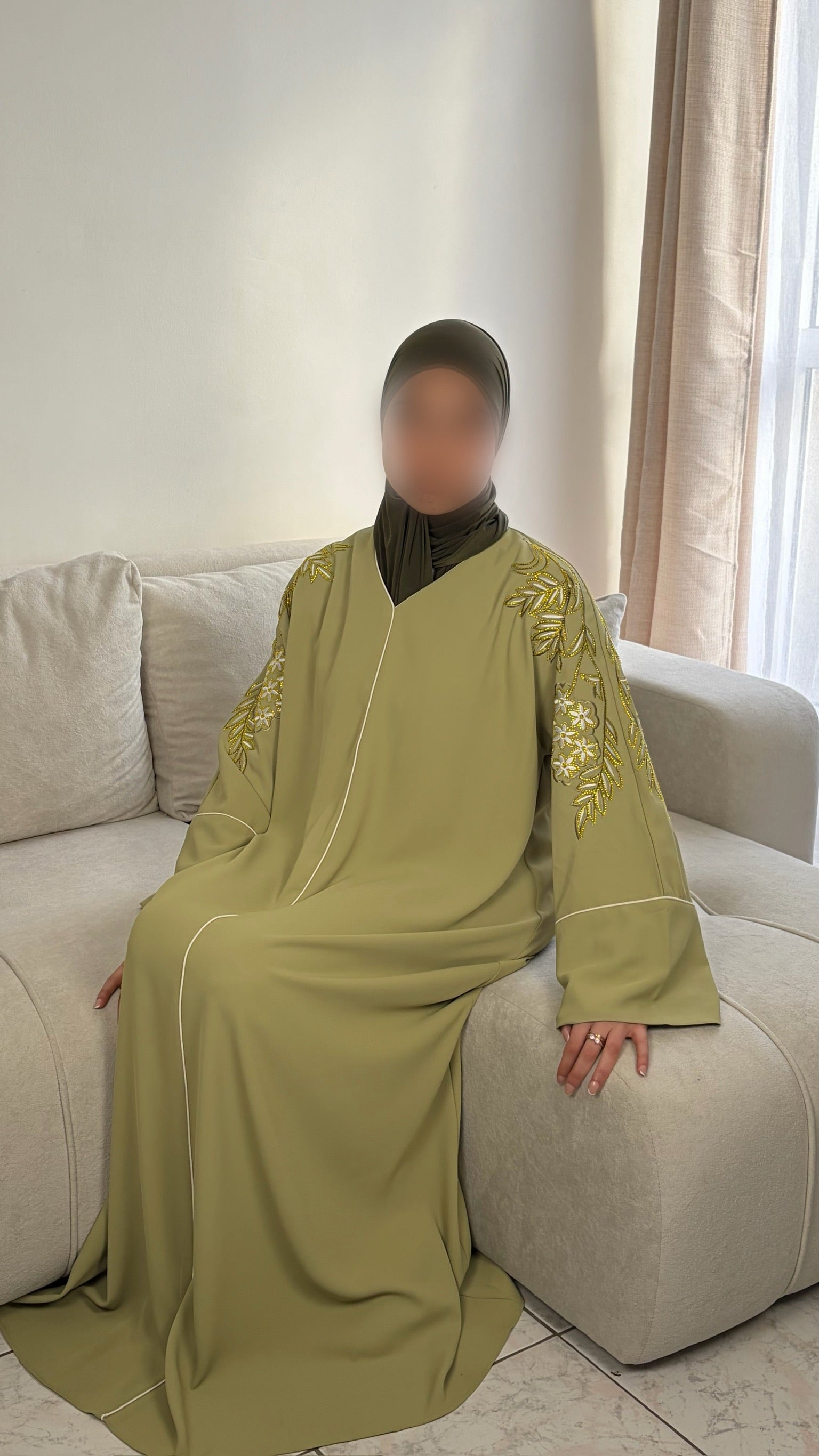 Abaya Florale – Robe Longue Légère à Motifs Floraux Féminins