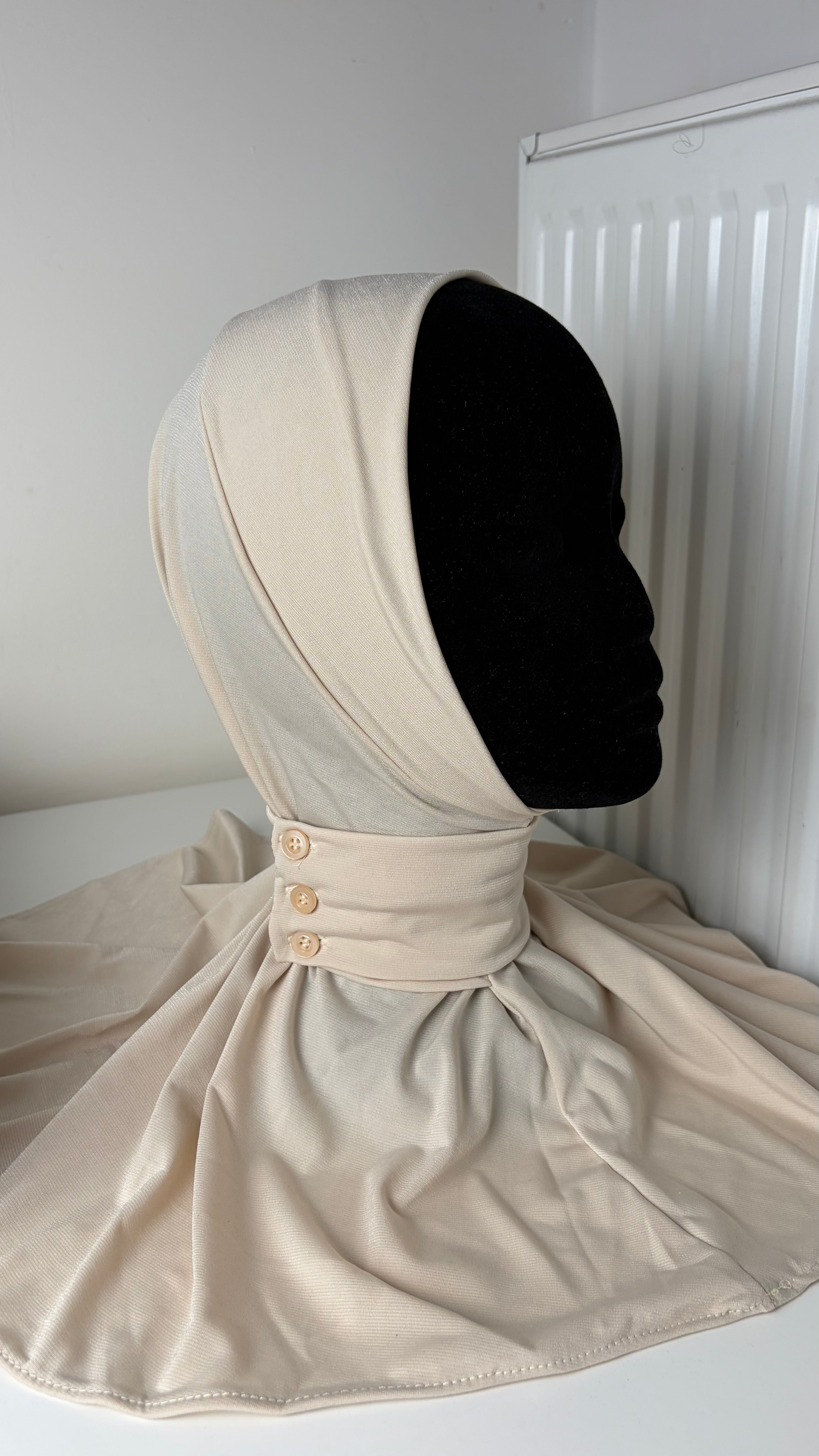 Cagoule Hijab à Enfiler avec Attache Boutonnée