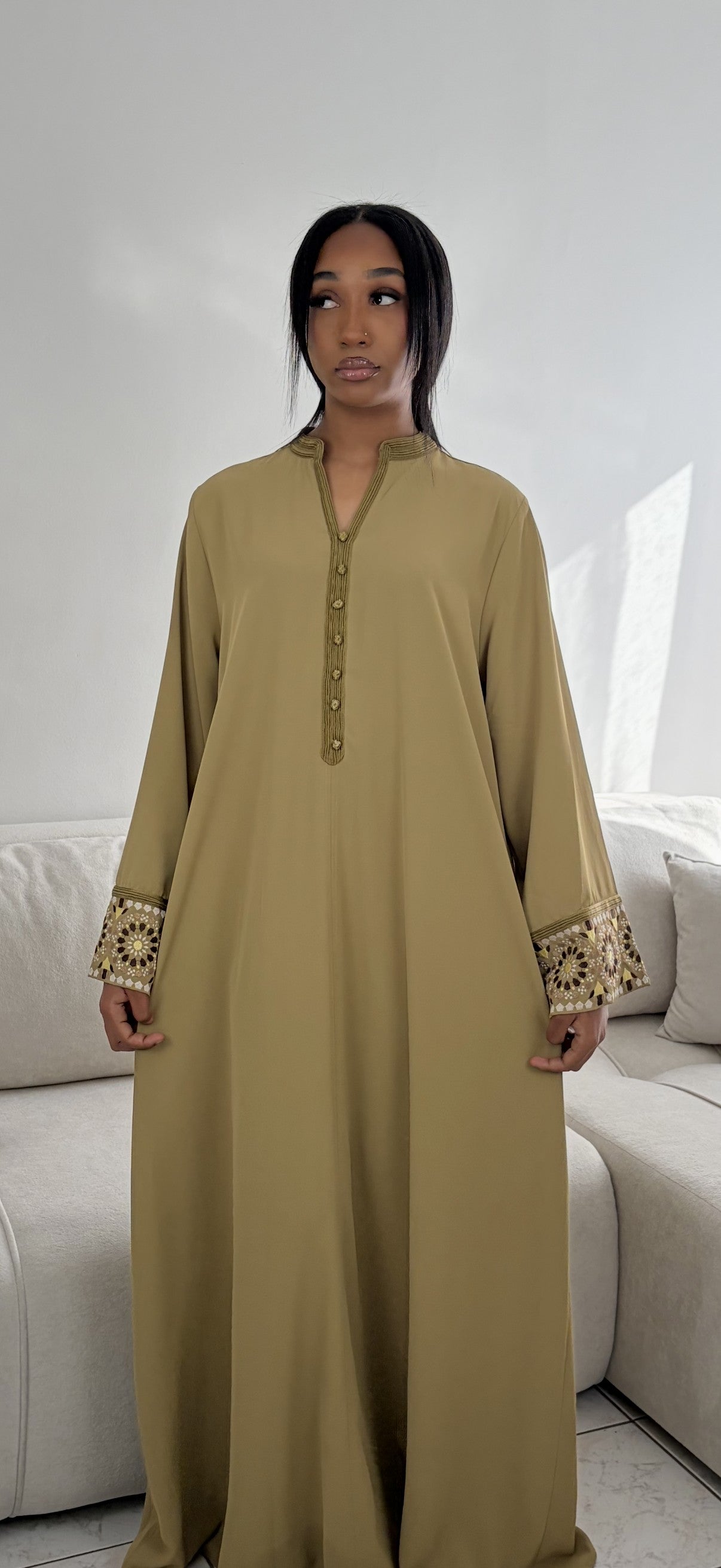 Abaya Orientale Florale – Robe Longue Modeste en Crêpe de Soie