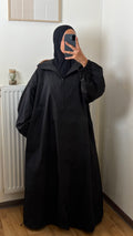 Veste longue imperméable noire à capuche pour femme – Yuméa