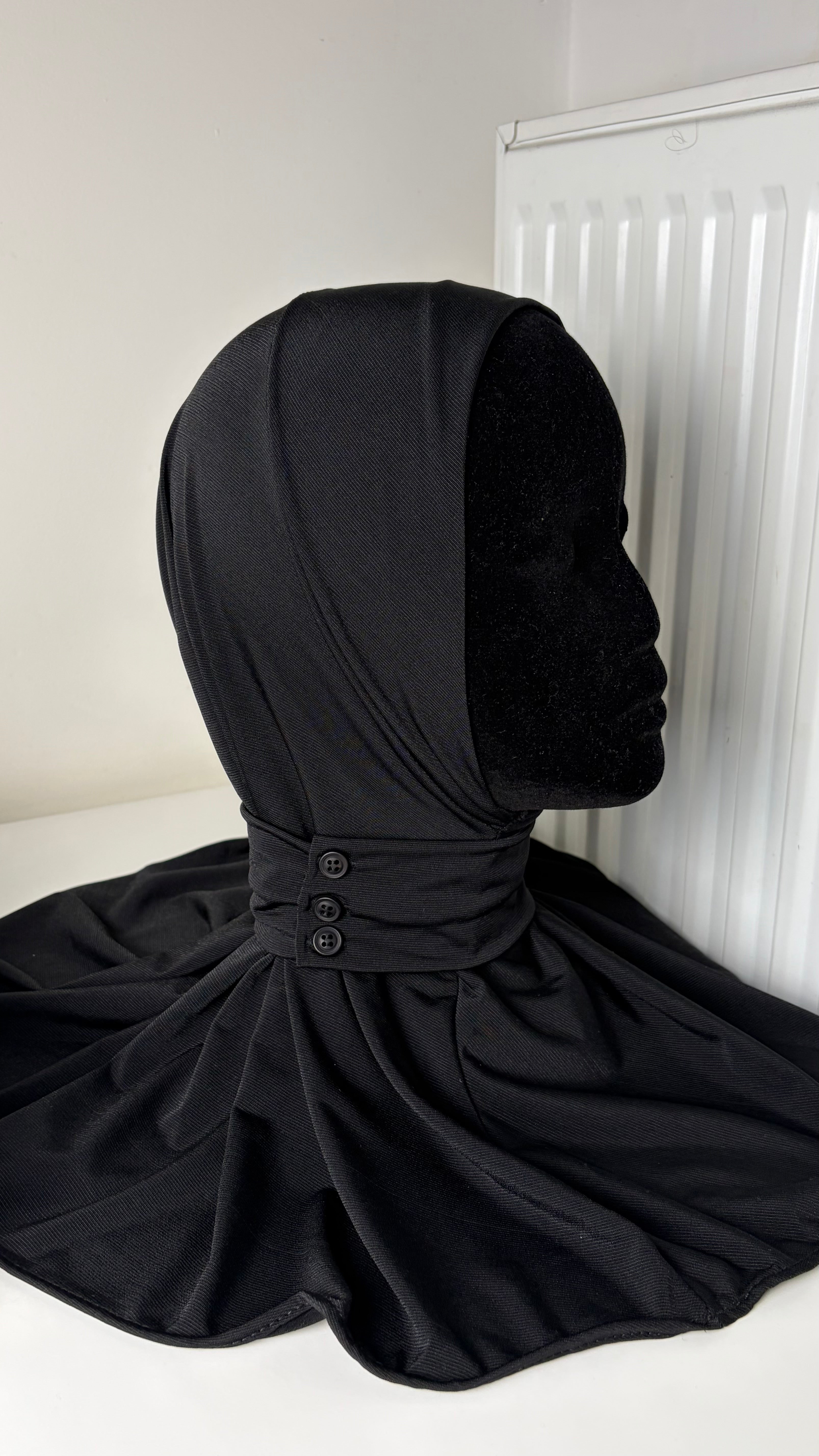 Cagoule Hijab à Enfiler avec Attache Boutonnée