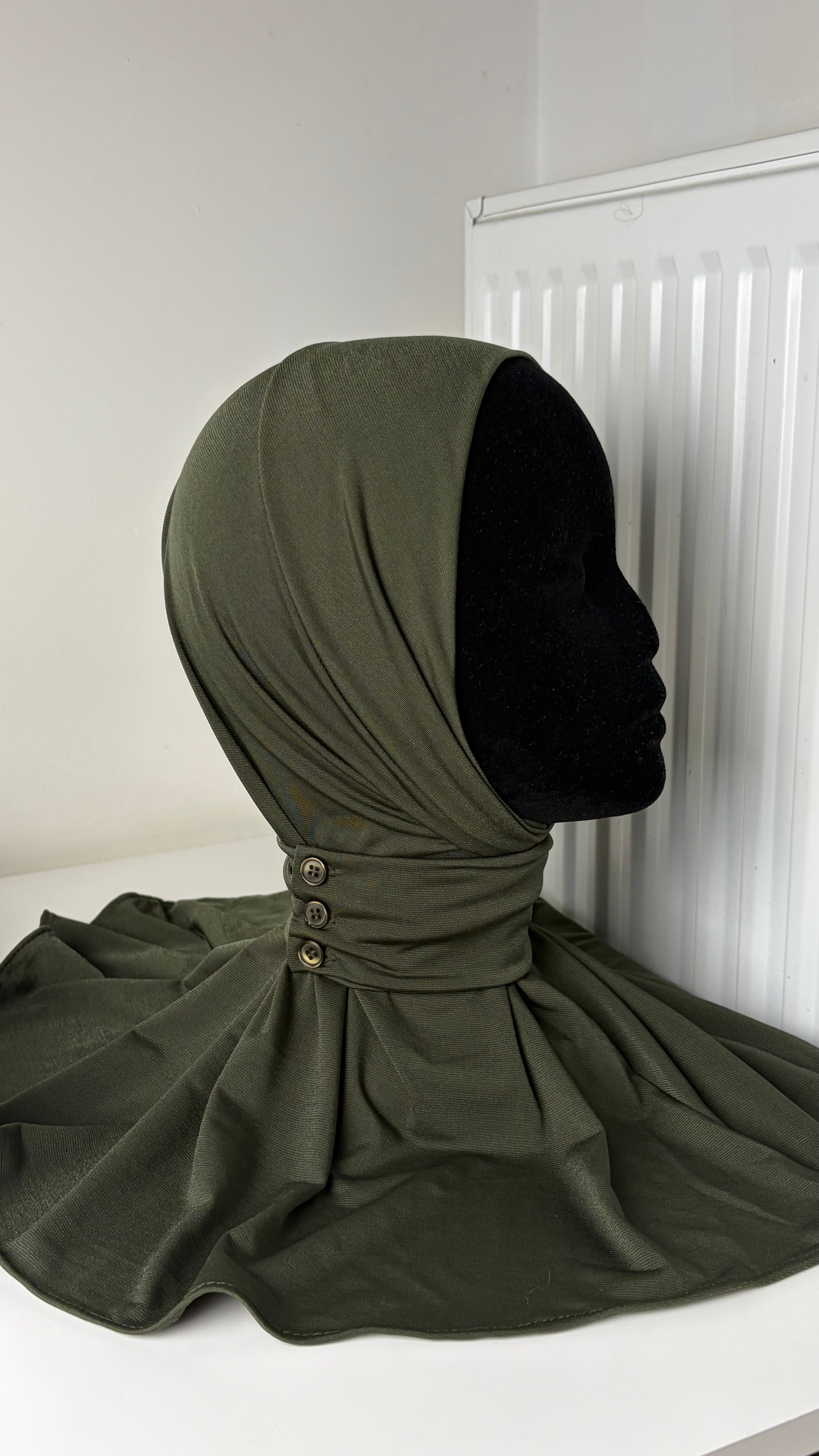 Cagoule Hijab à Enfiler avec Attache Boutonnée