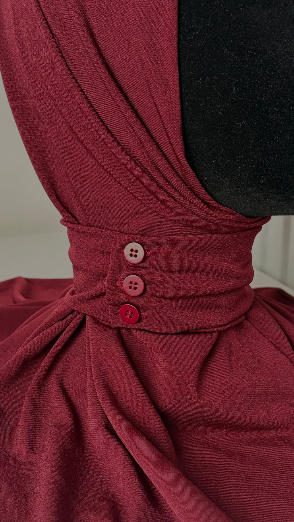 Cagoule Hijab à Enfiler avec Attache Boutonnée