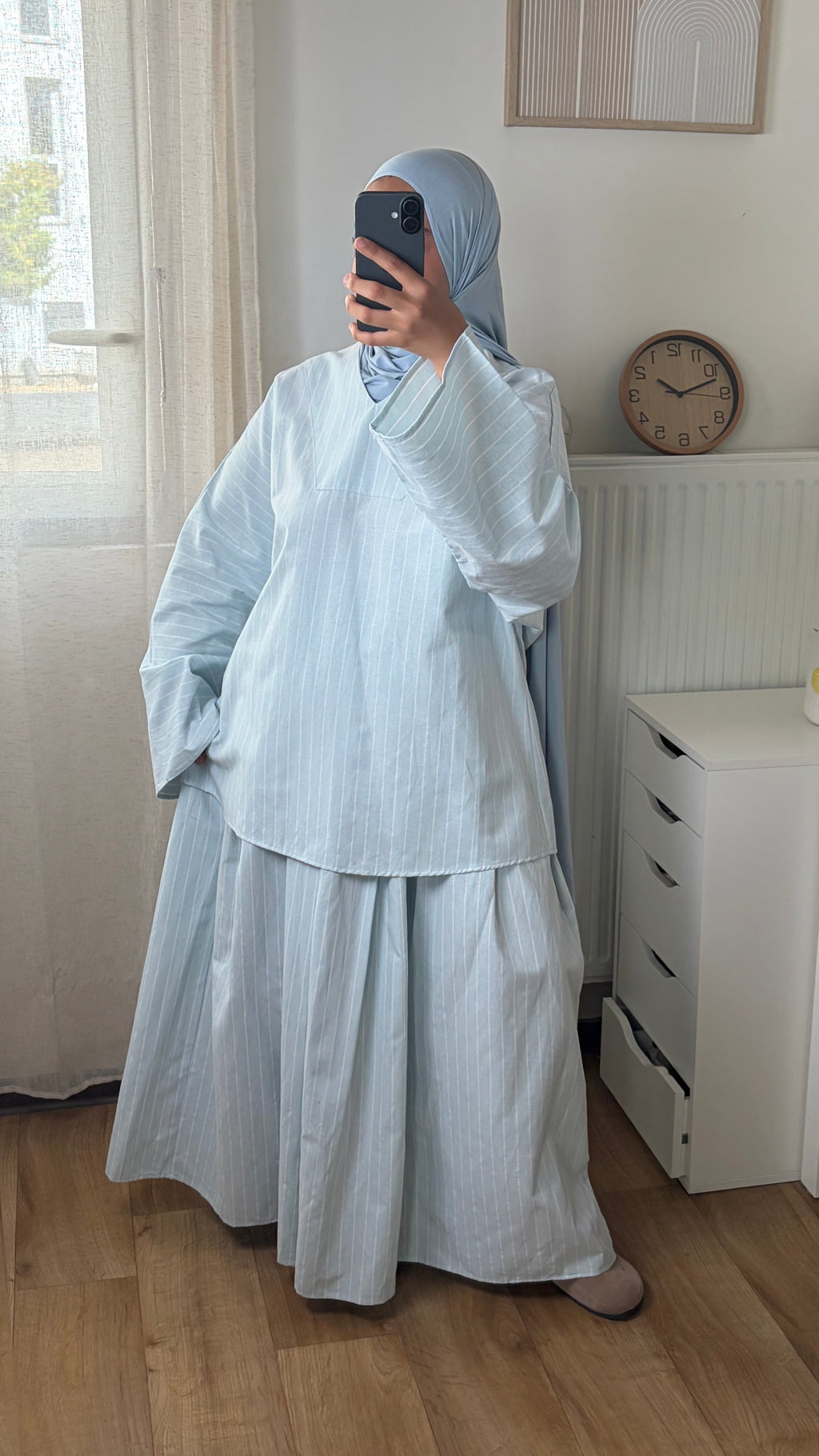 Ensemble Tunique et Jupe Longue à Fines Rayures