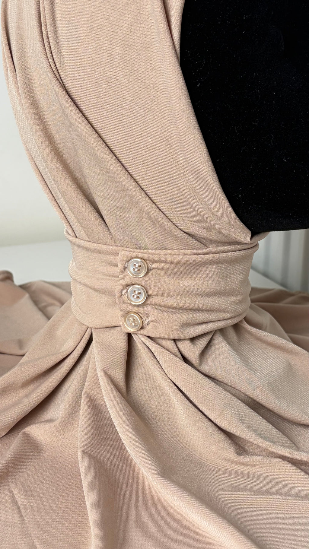 Cagoule Hijab à Enfiler avec Attache Boutonnée