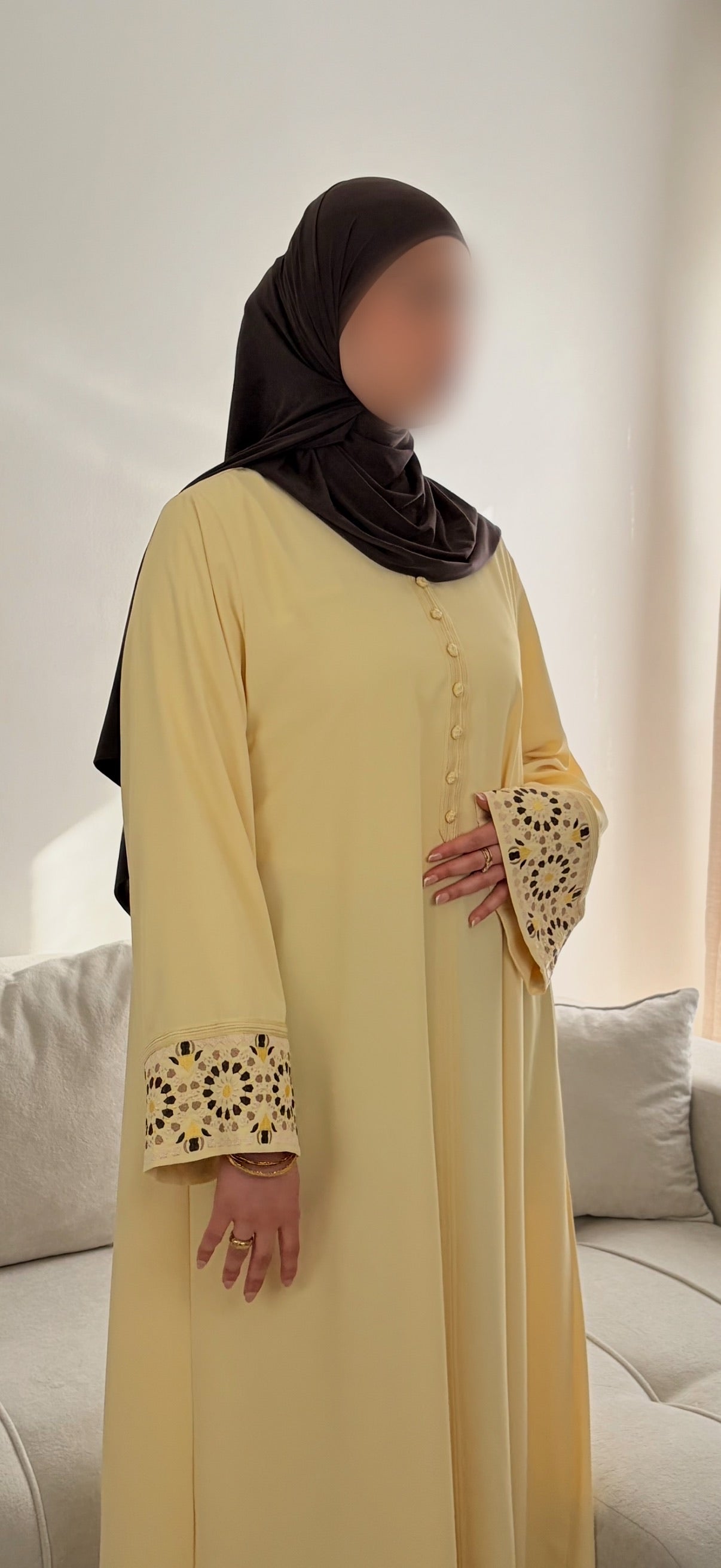 Abaya Orientale Florale – Robe Longue Modeste en Crêpe de Soie
