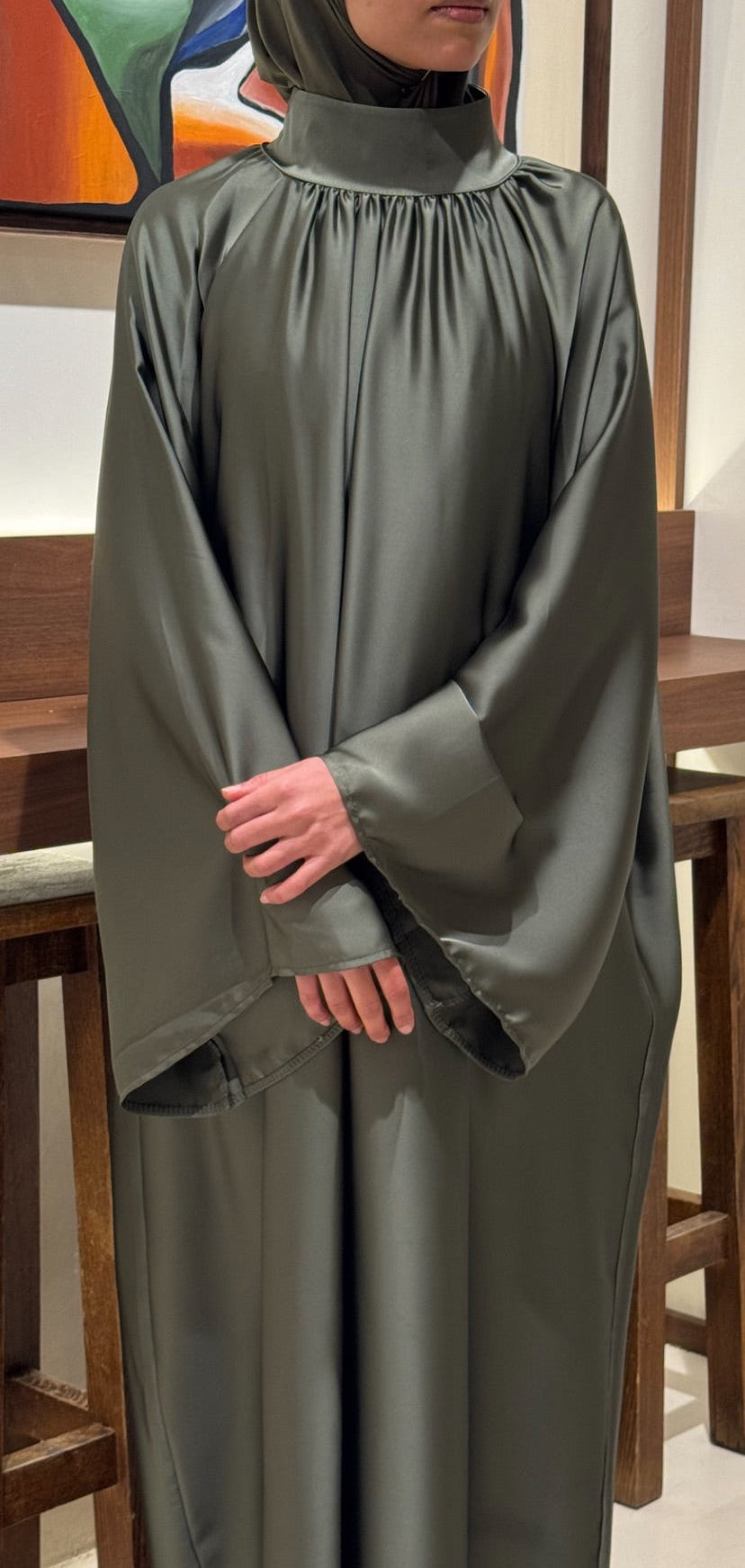 Abaya satin premium - coupe ample modeste - Yuméa