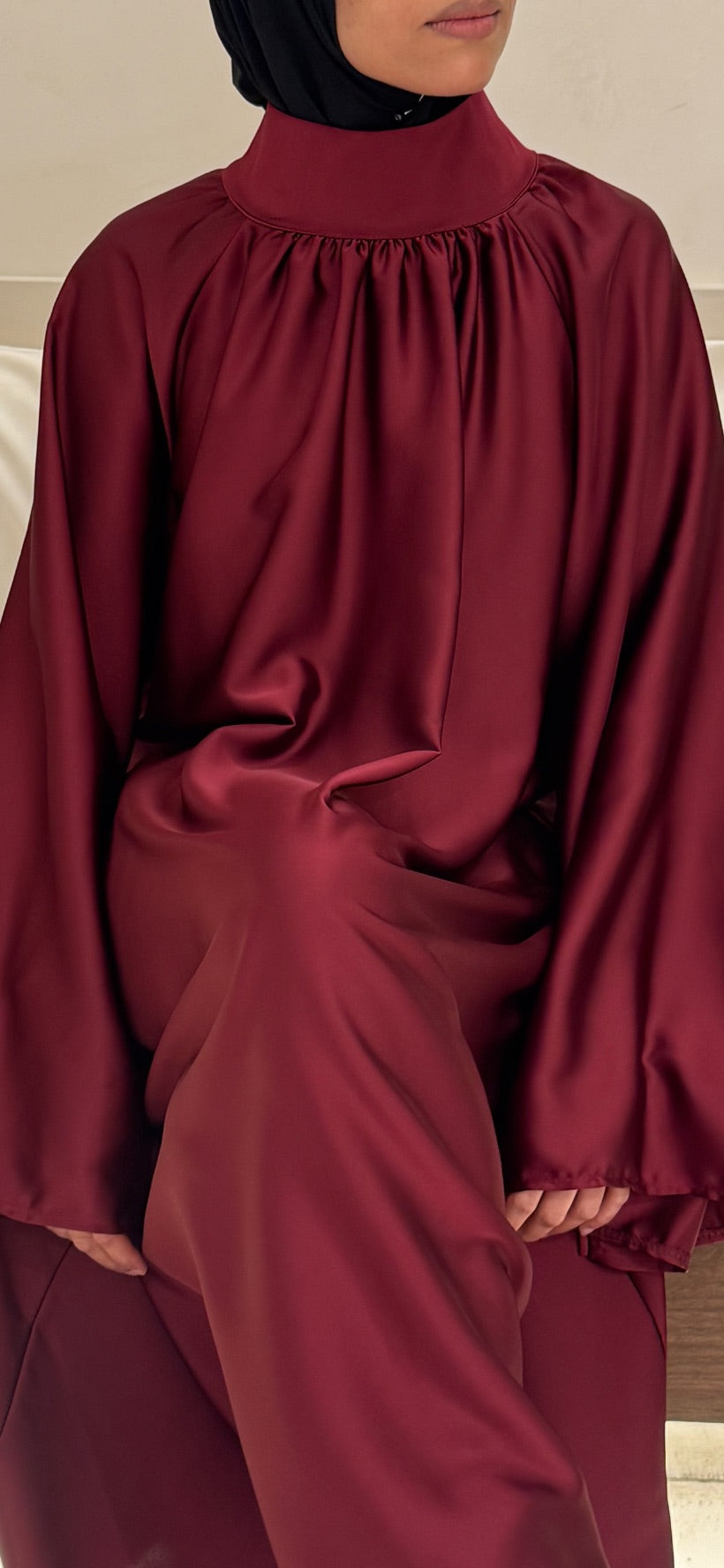 Abaya satin premium manches larges fluides - Yuméa